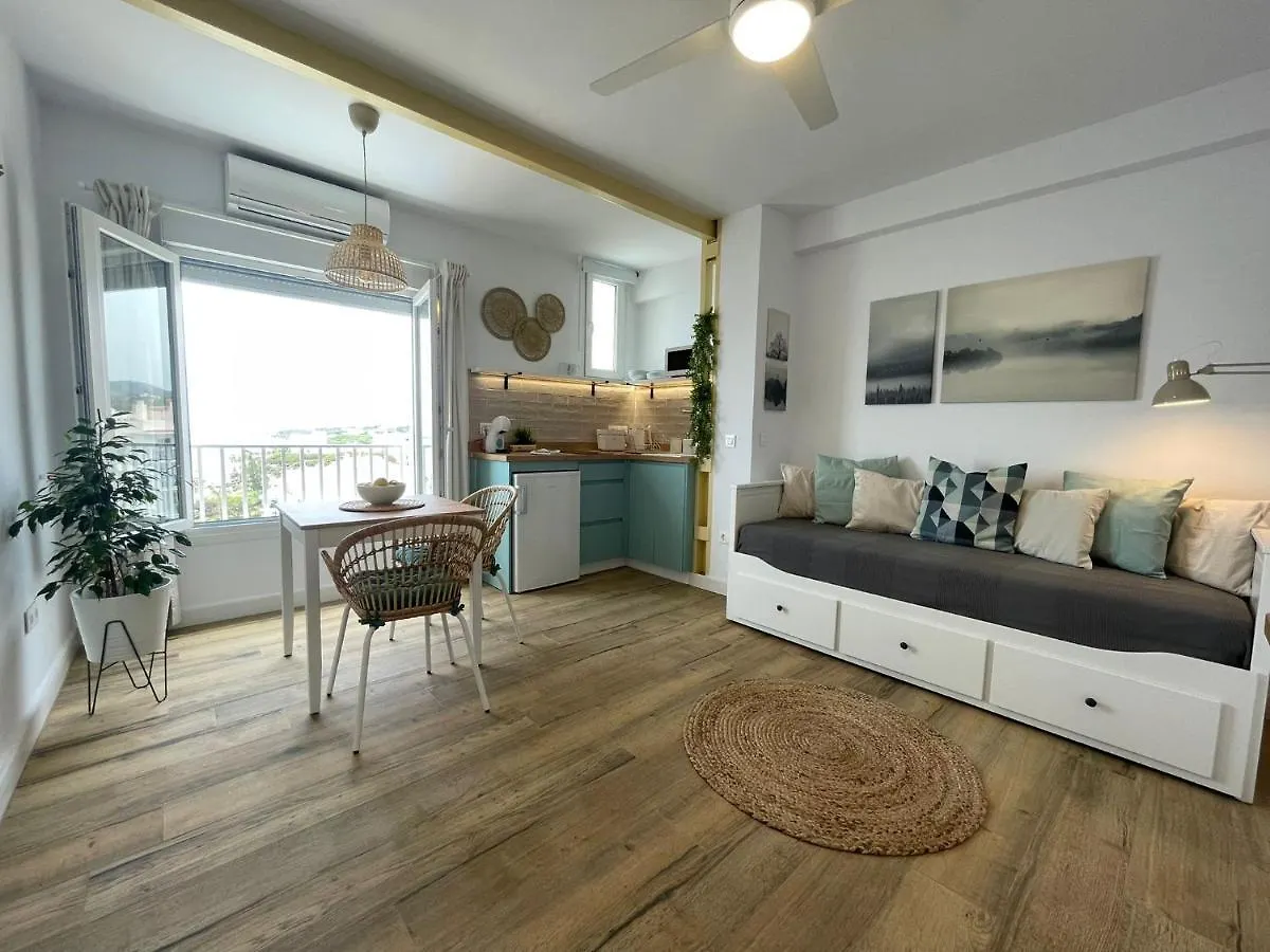 Apartment Studio On The Beach Front Malaga Spain