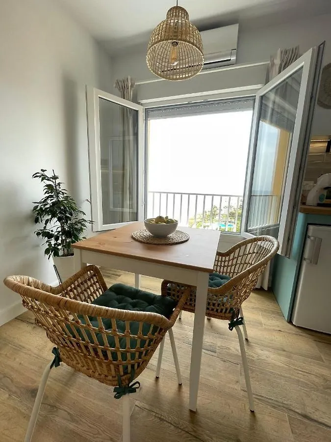 Apartment Studio On The Beach Front Malaga