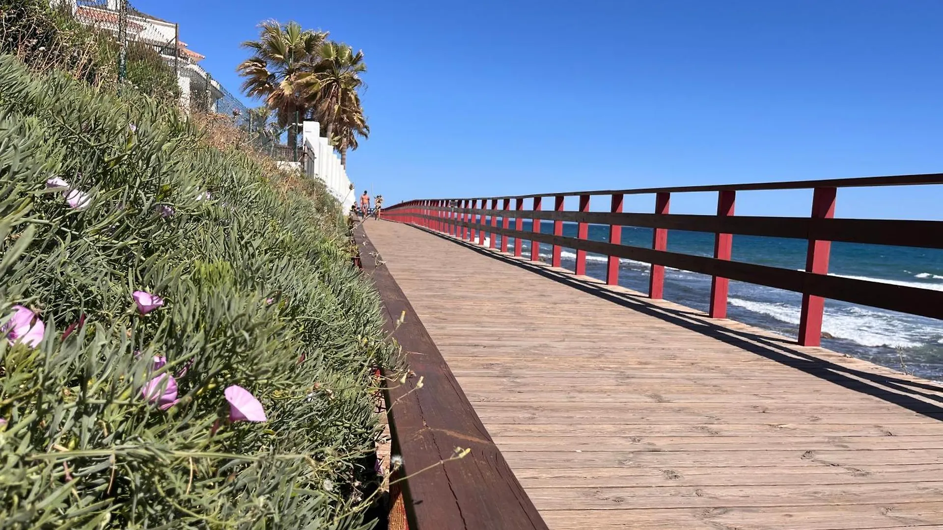 Studio On The Beach Front Malaga Spain